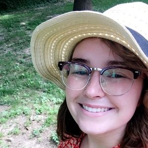 Meet your Posher, Lauren
